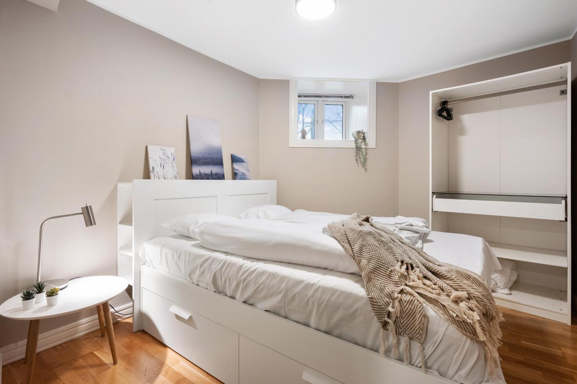 Apartamento New! Modern City Apt: Central W/ Private Entrence Bergen Exterior foto